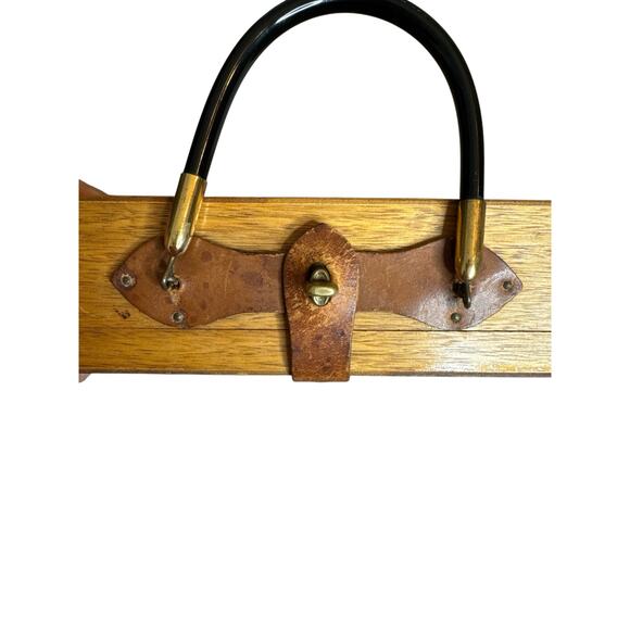 Vintage Wood Box Prairie Painted Plastic Handled Purse with Leather Twist Latch - Picture 4 of 7